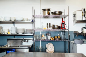 A Guide to Buying Commercial Restaurant Shelves