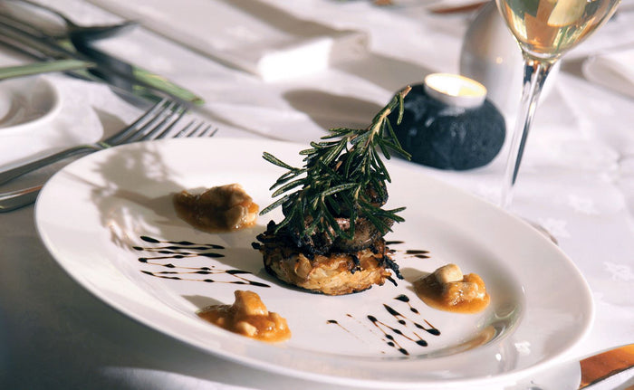 3 Easy Tips for a Cleaner Meal Presentation by W.D Colledge