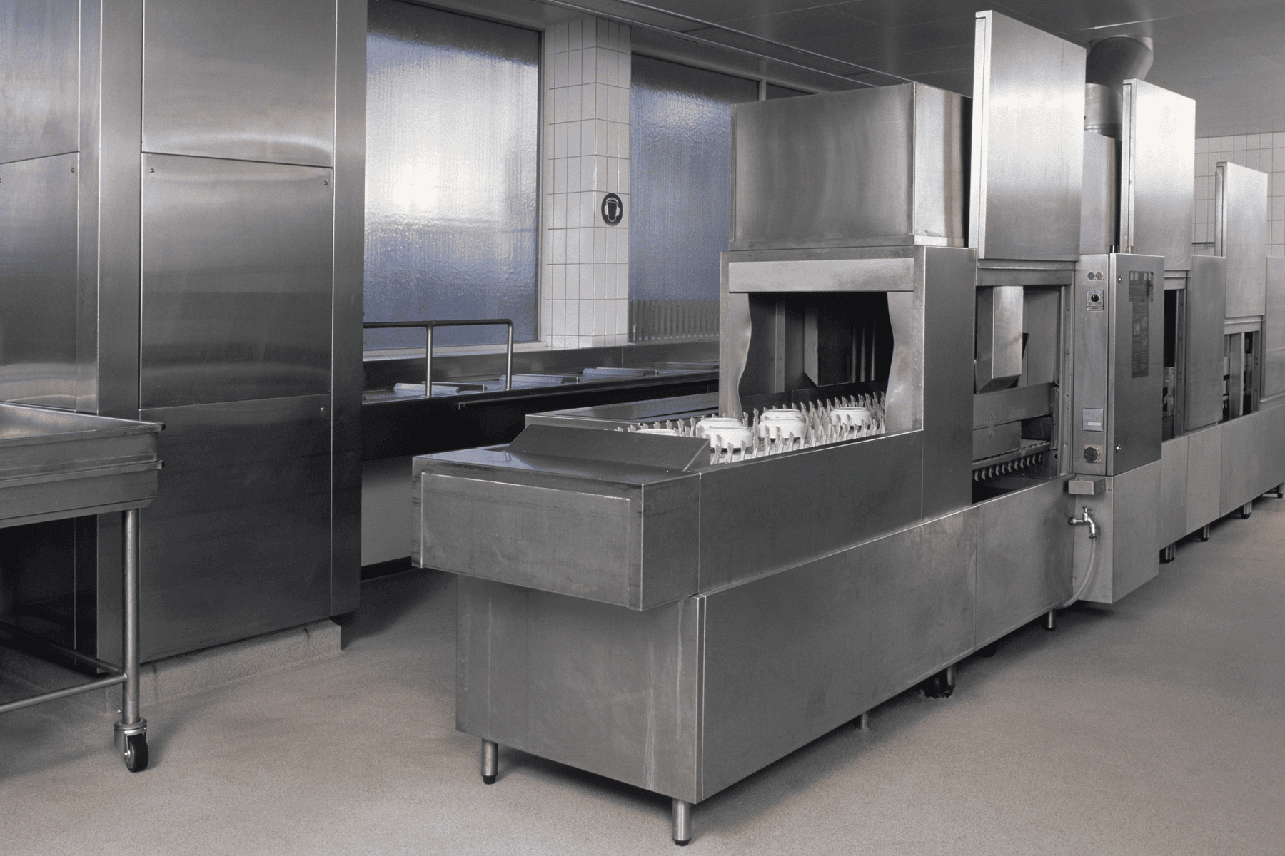 Commercial Dishwasher Buying Guide: Find the Right Fit for Your Kitchen