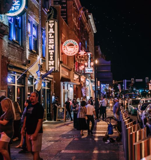 How to Attract Customers to Your Restaurant