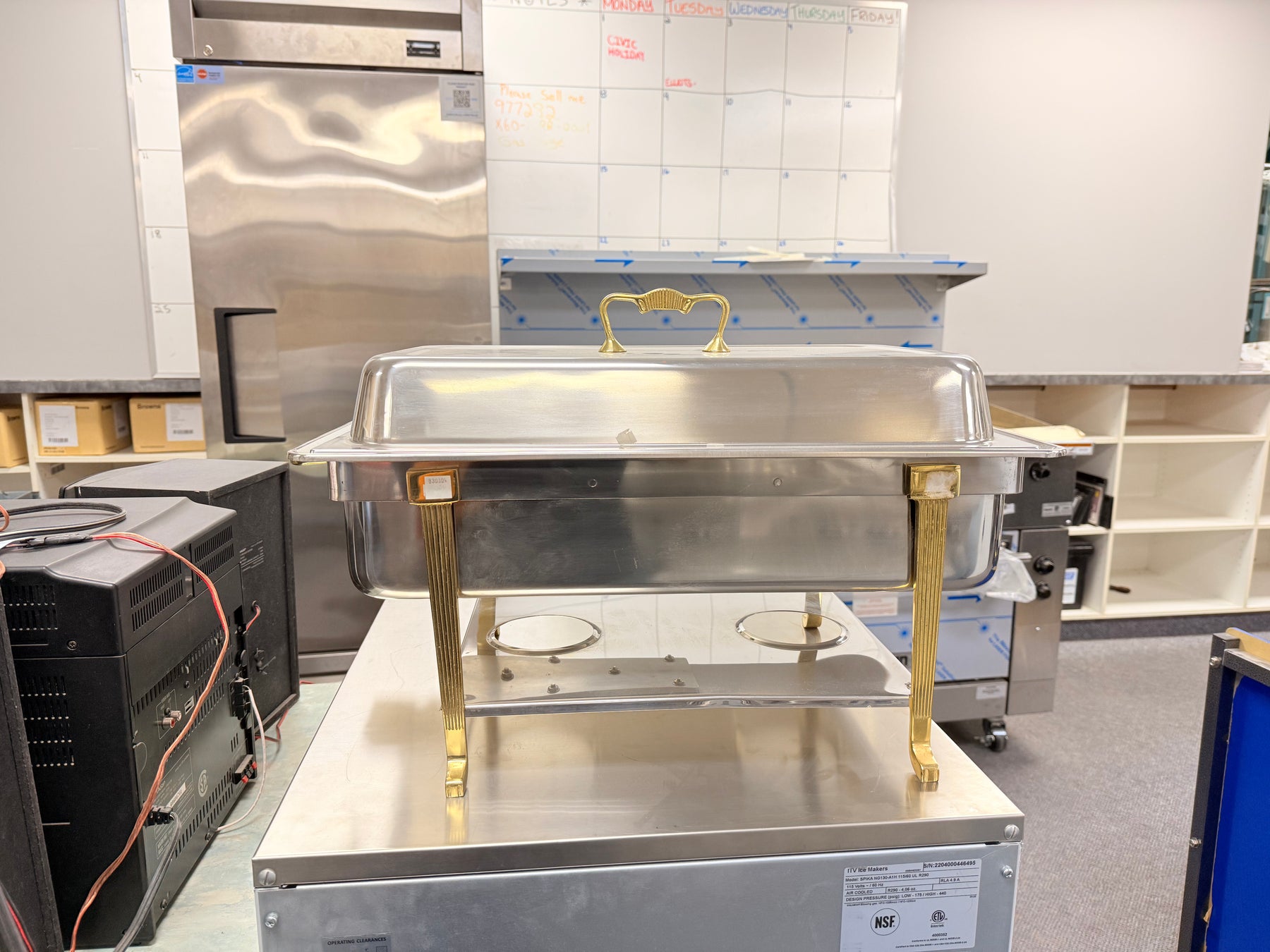 Vollrath - Electric Chafer, 9 QT, 120V, w/ Classic Brass Trim, 46045 - 1/1EA