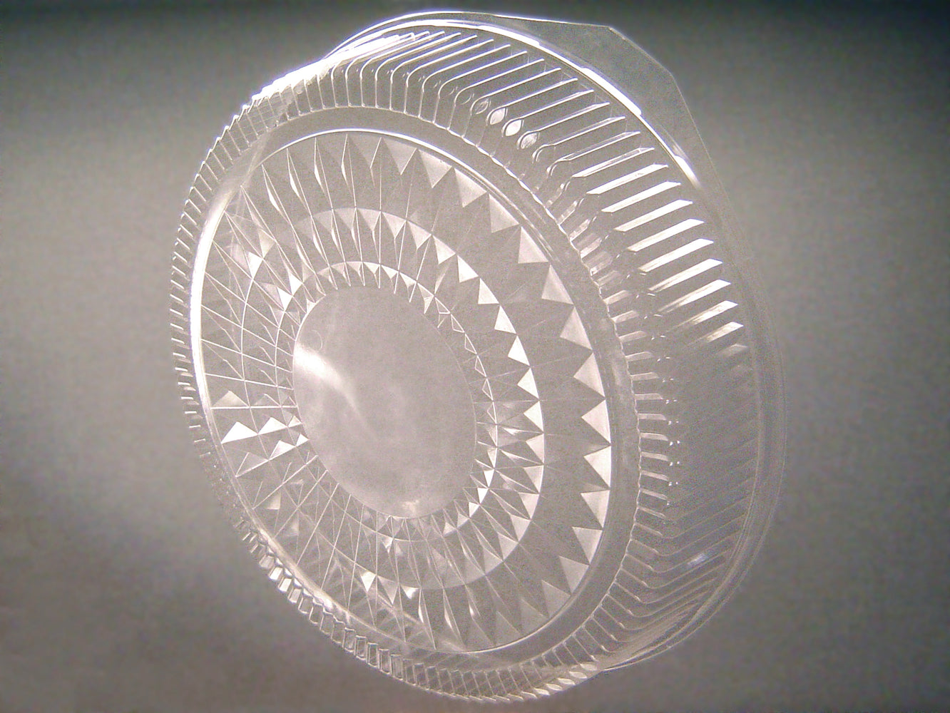 Western Plastics 5318 - 18" Clear Dome Lid