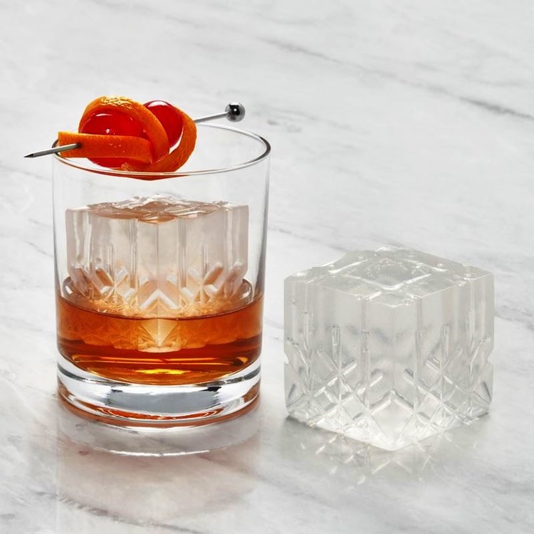 CRYSTAL ETCHED ICE CUBE TRAY