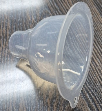 Twenty-four 7 Funnel for 8 oz Squeeze Bottle - 3050