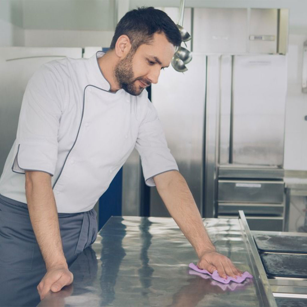 Globe Commercial - Q-Towel Sanitizer Compatible Foodservice Towel - 10.75