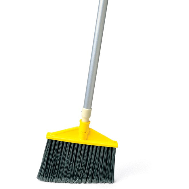 Brute Angled Broom FG638500GRAY 1/1EA
