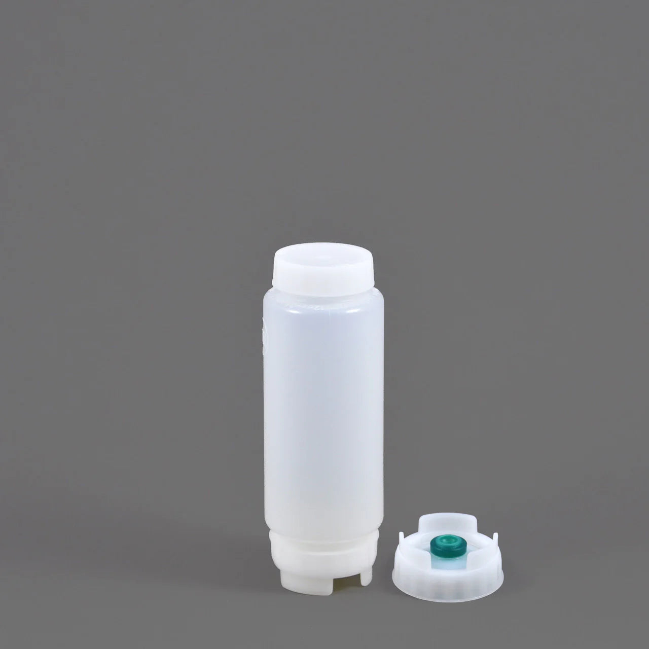 Fifo  Squeeze Bottle 16 Oz, White Cap, Green Valve, CB16-130-12