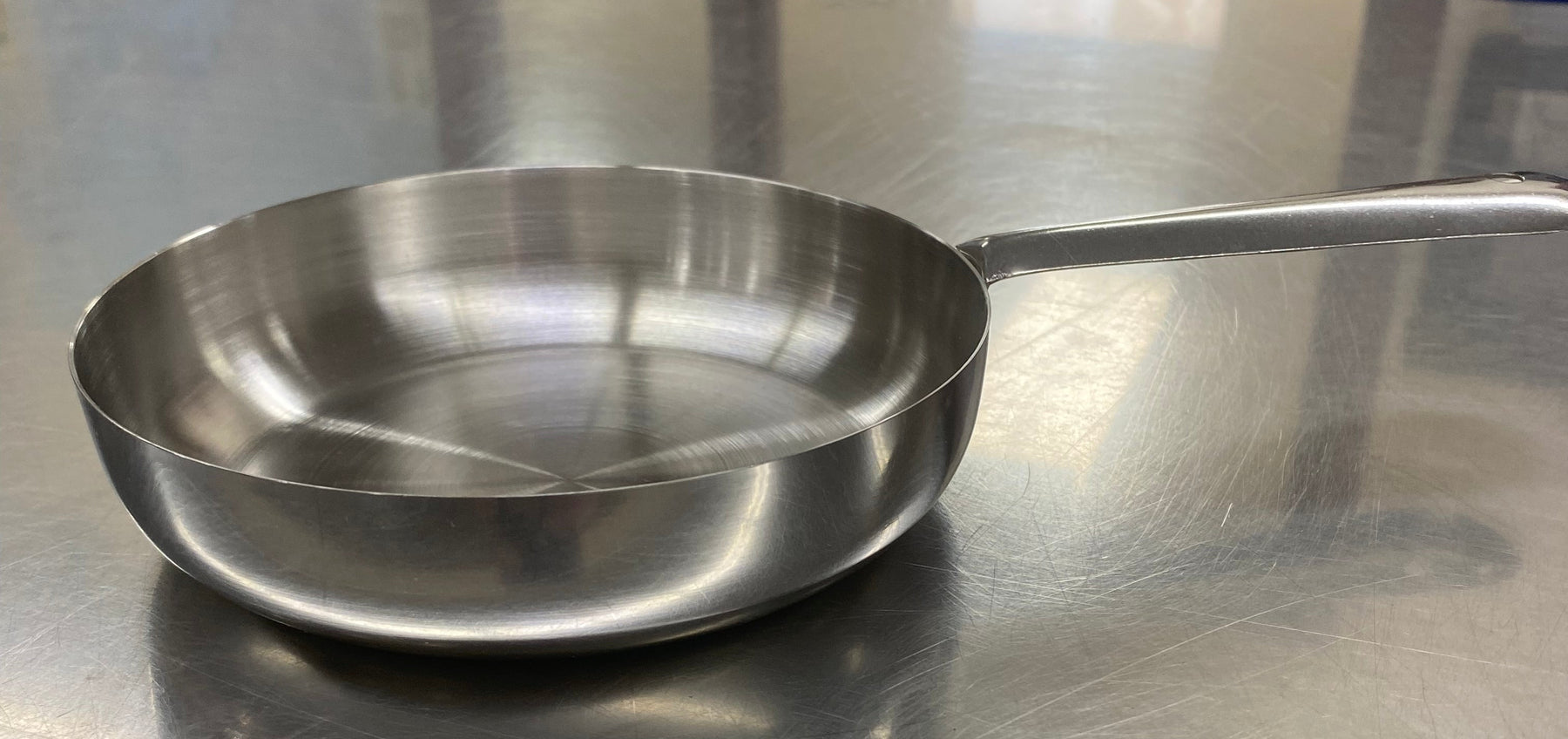 Vollrath - Fry Pan Mini Serving 15 oz Stainless Steel 59762 - 1/1EA*