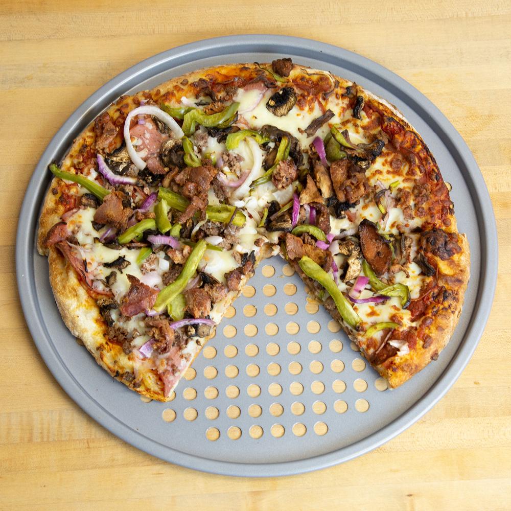 Meyer PERFORATED PIZZA PAN 14