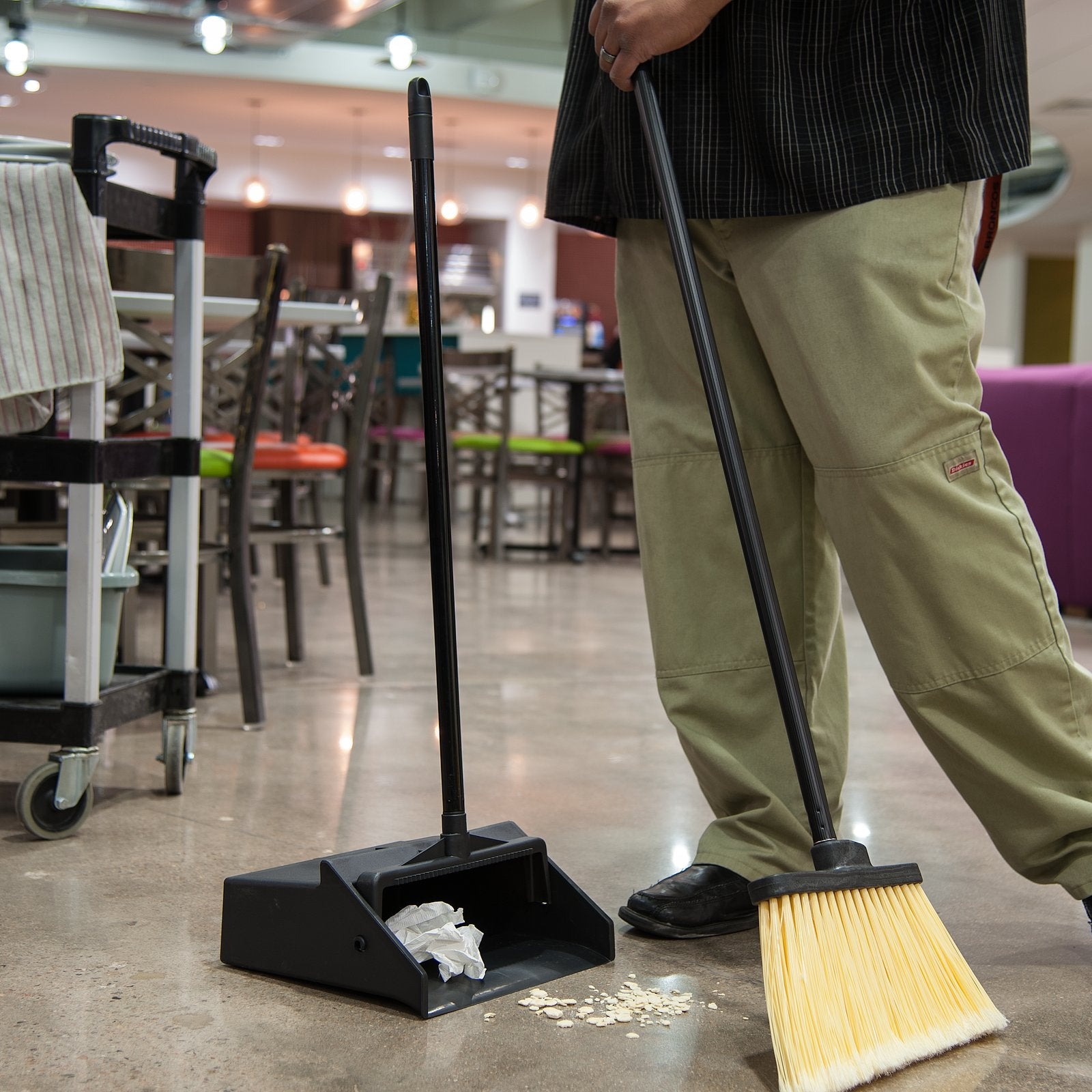 Carlisle Duo-Pan™ Upright Dust Pan 30