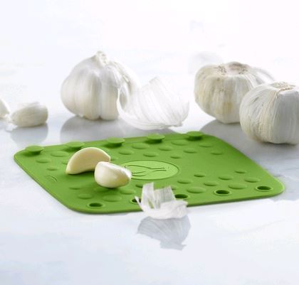 Trudeau Silicone Garlic Peeler 09912077 - 1/1EA