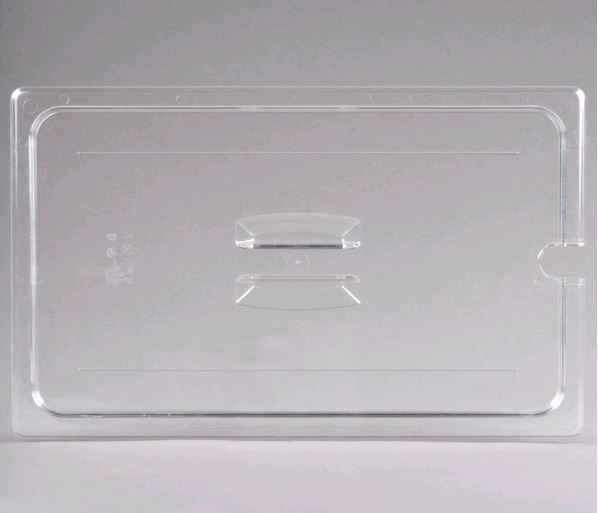 Cambro Camwear Clear Polycarbonate Handled Lid with Spoon Notch 10CWCHN135 on grey background